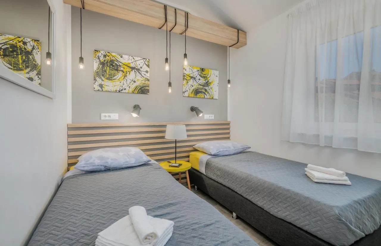 Apartment Sunshine Klimno 0*,