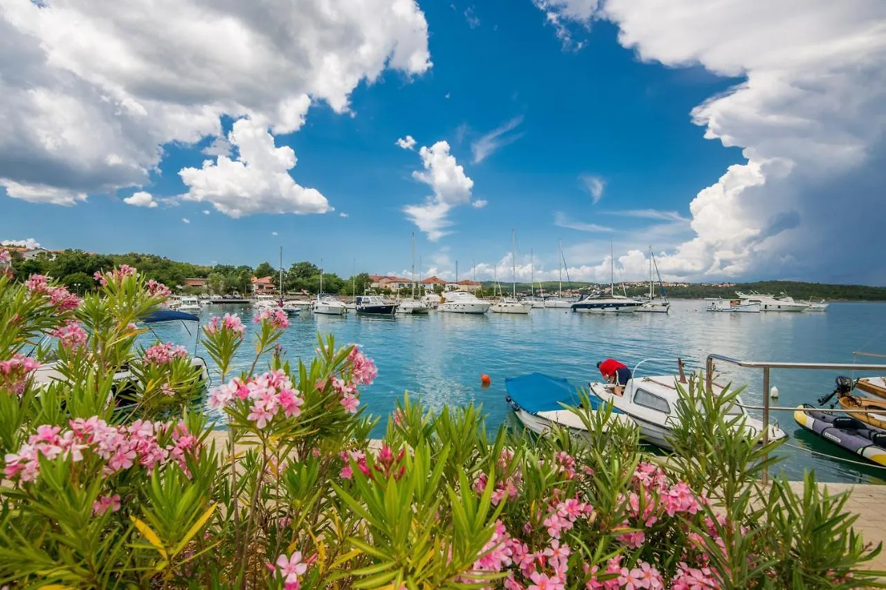 Apartment Sunshine Klimno Croatia