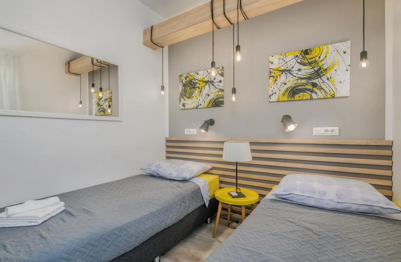 Apartment Sunshine Klimno 0*,  Croatia