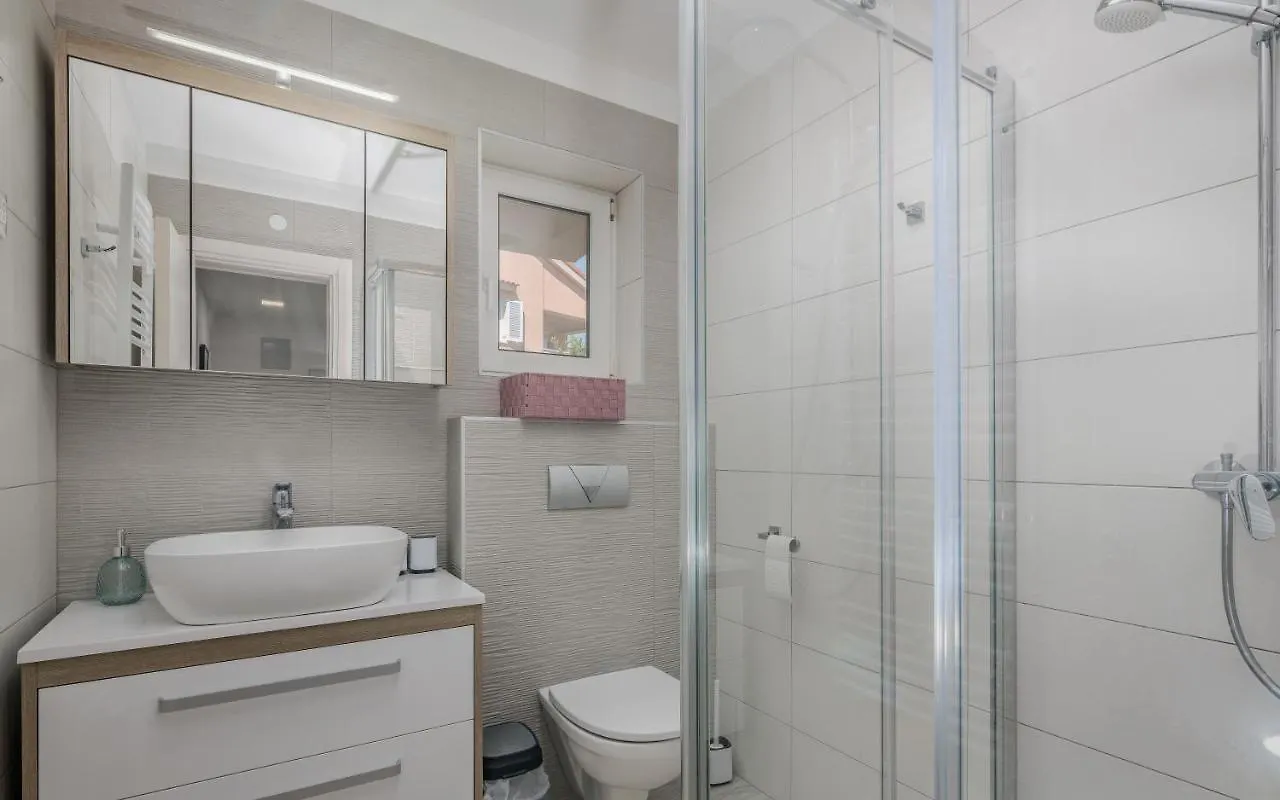 Apartment Sunshine Klimno 0*,